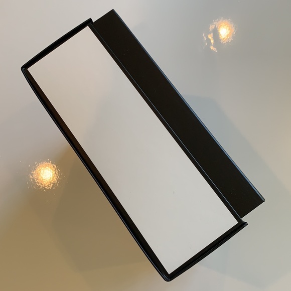 CHANEL empty gift box - Picture 3 of 9